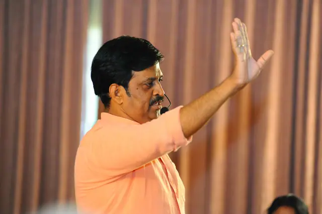 Surekaa Sundar teaching, October 2021, Yercaud